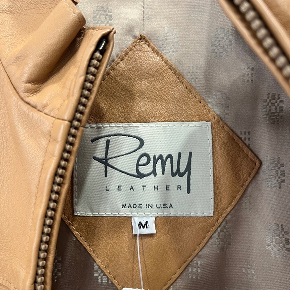 $1550 Remy Brown Camel Leather Short Moto Jacket size Medium - Picture 14 of 15
